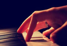 咪咕体育：[赛车]指尖上的赛车：RC漂移大赛.